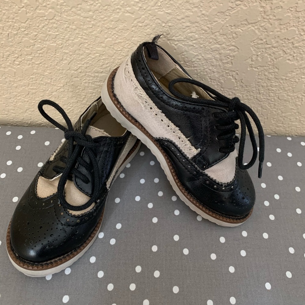 Toddler dress shoe size7 from H&M